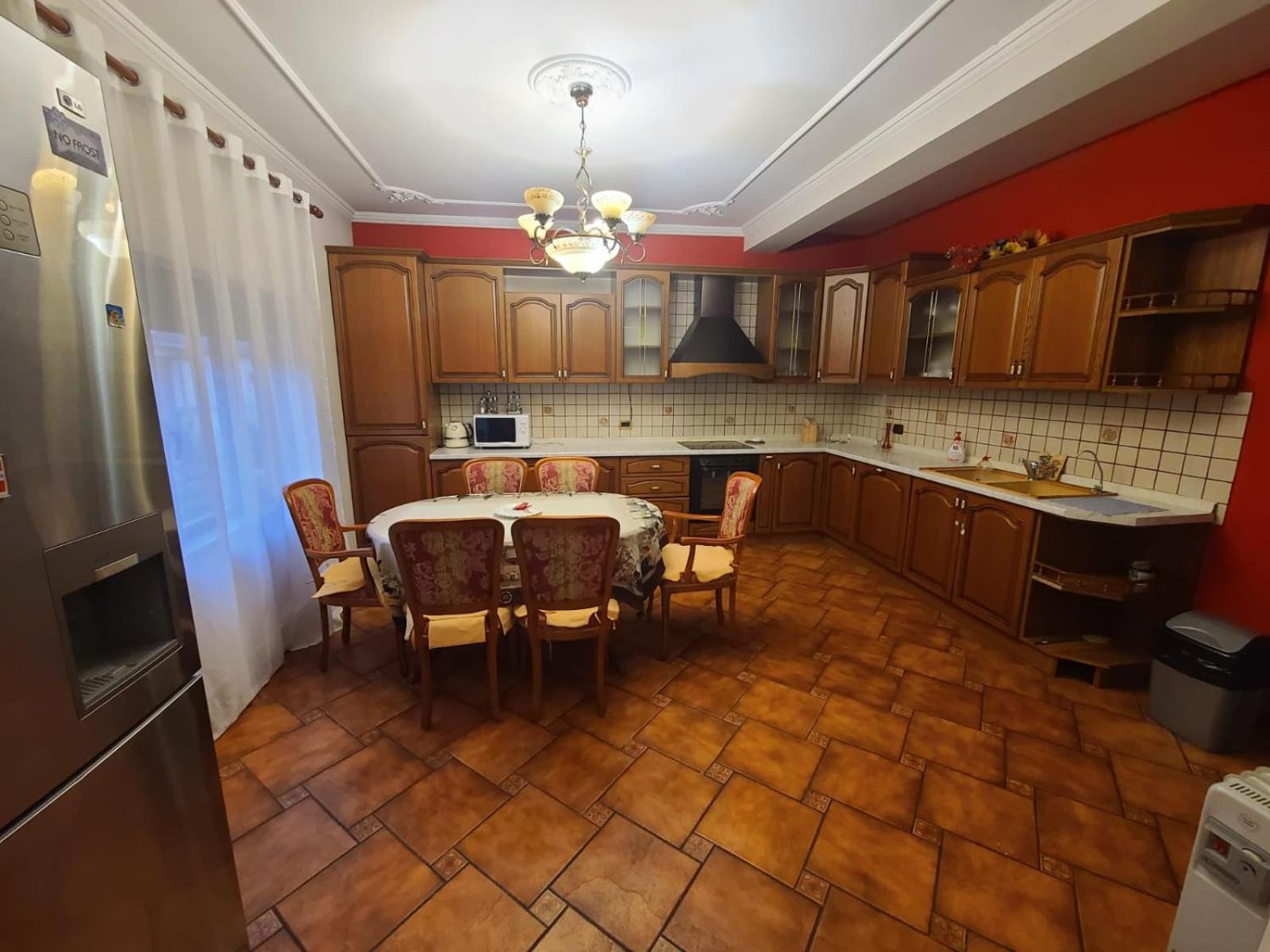 Centre * Tirana